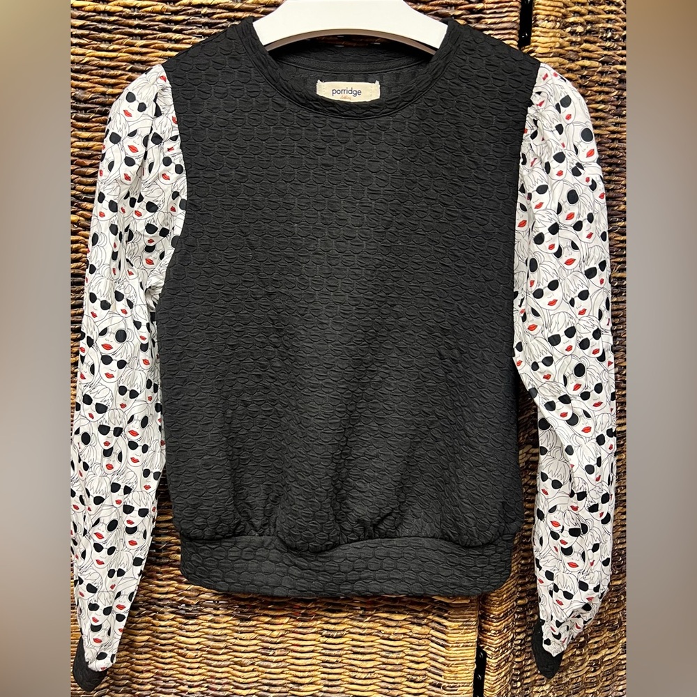 Pontidge Black and White Women's Textured Sweatshirt- Patterned sleeves, XSmall